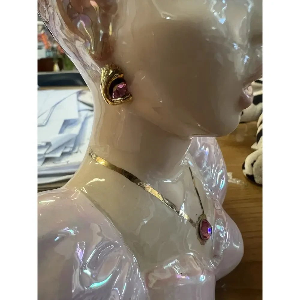 Vintage Jewels 5.5